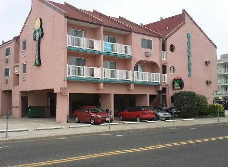 Barcelona Motel ワイルドウッド・クレスト エクステリア 写真